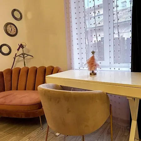Velora - Center, Ac, Walk-in Shower, Floor Heating, Private Check-in Apartment