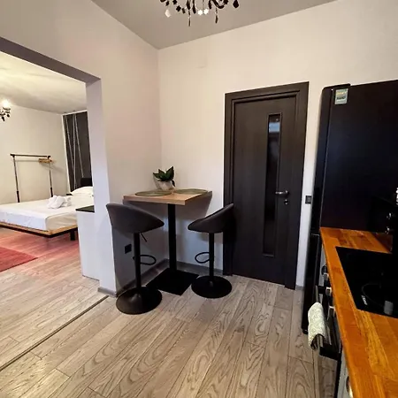 Center Velor Ac, Smart Tv, Garden Apartman *