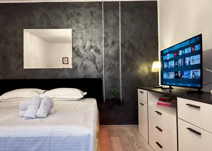 Center Velor Ac, Smart Tv, Garden