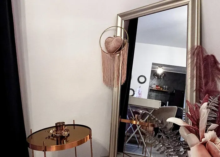 Center Velor Ac, Smart Tv, Garden Apartman *