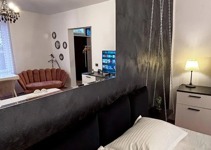 Center Velor Ac, Smart Tv, Garden Apartman